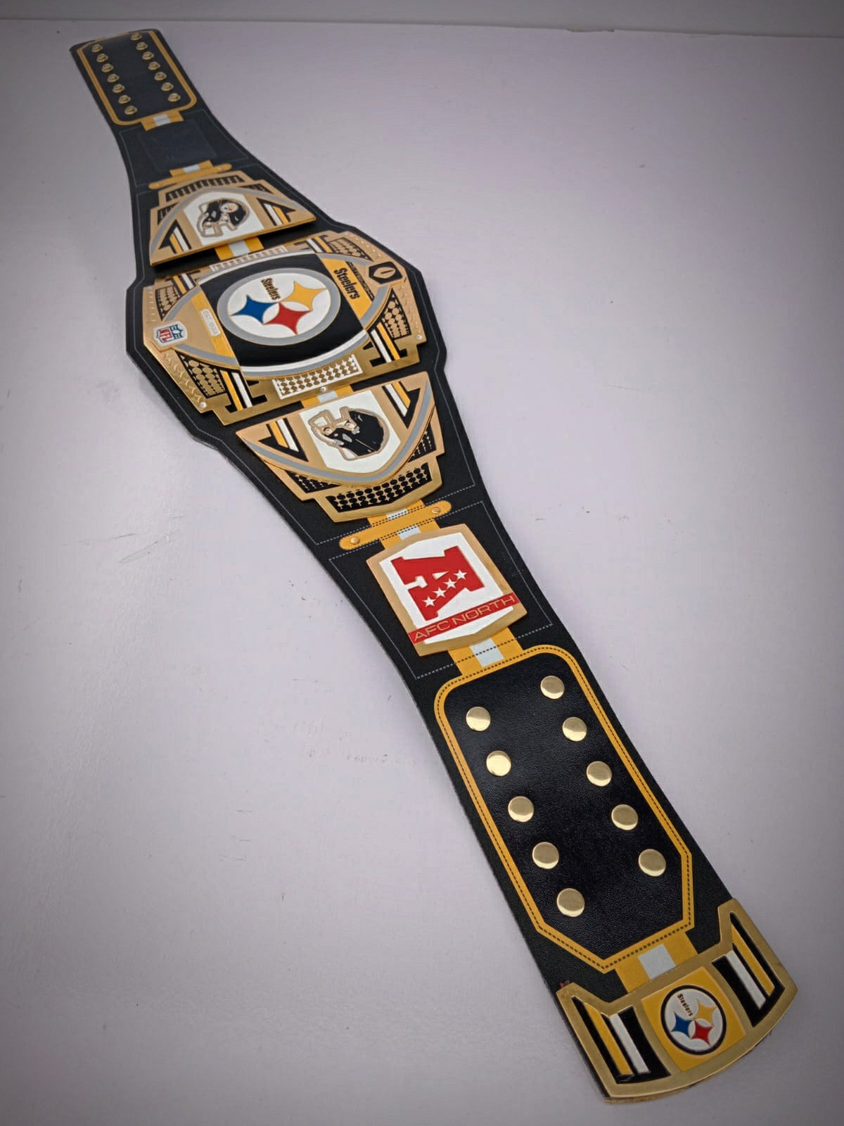 Pittsburgh Steelers Legacy Edition belt, perfect for dedicated NFL fans.